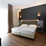 Eden 4*