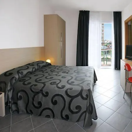 Hotel Eden 4*