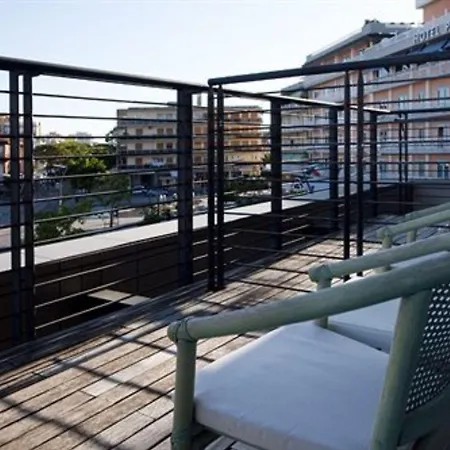 Hotel Eden 4*