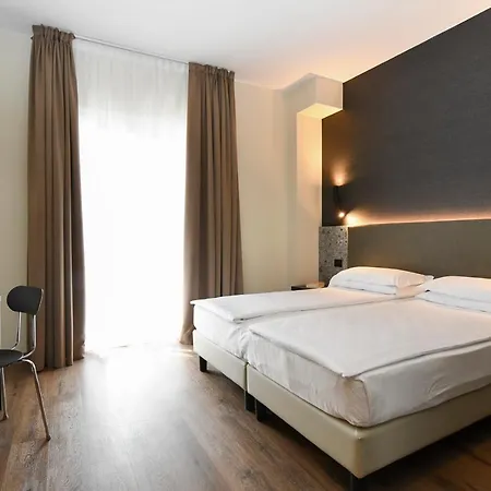 Hotel Eden 4*