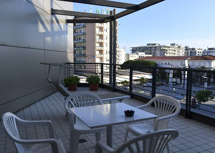 Eden Hotel 4*