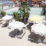 Eden 4*